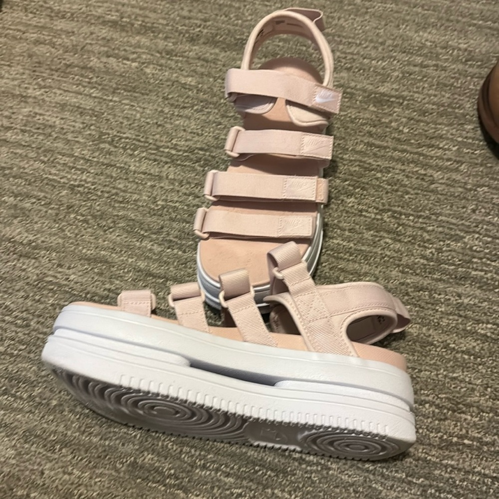 Nike icon sandal